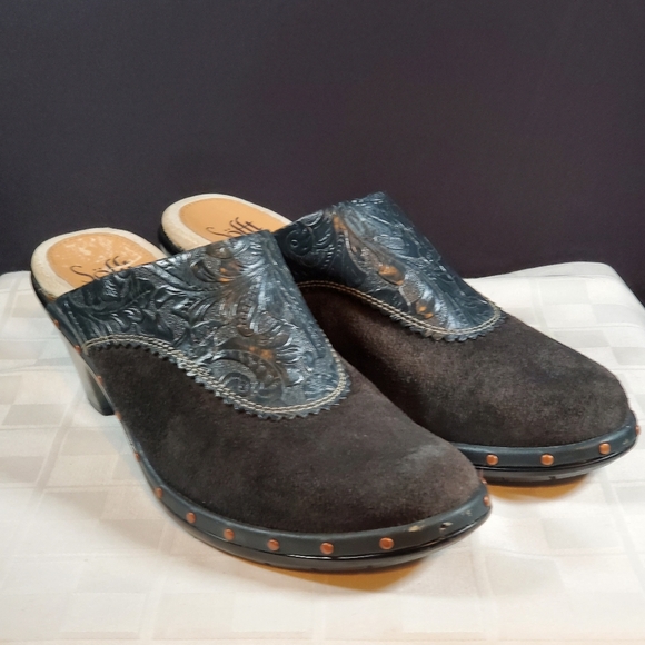 Sofft Clogs, Mules - Picture 1 of 13